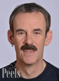 Kryolan Handgeknoopte Snor Van Echt Haar, Kort Vol, Type 9212