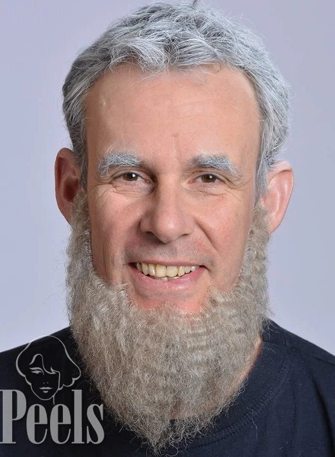 Kryolan Handgeknoopte Volle Baard Van Echt Haar, Kort, Type 9236 6 Kryolan Handgeknoopte Volle Baard Van Echt Haar, Kort, Type 9236 - Afbeelding 4